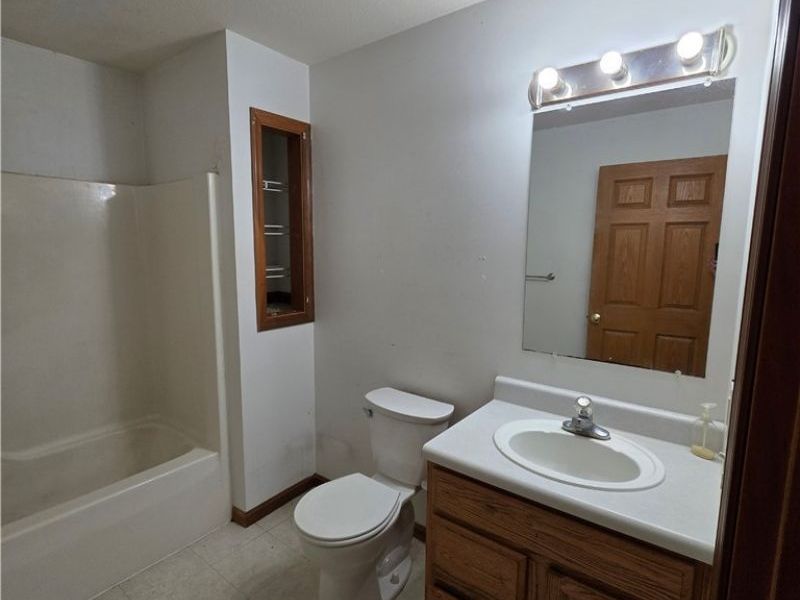 139 Meadowpark Drive, Cambridge, OH 43725 Photo 29