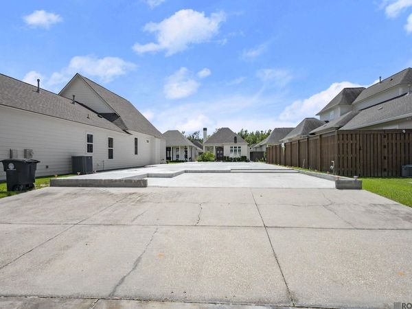 1656 Elm Row Ln, Baton Rouge, LA 70810