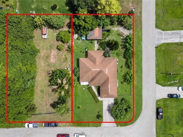 55 Loraine AVE S, LEHIGH ACRES, FL 33976
