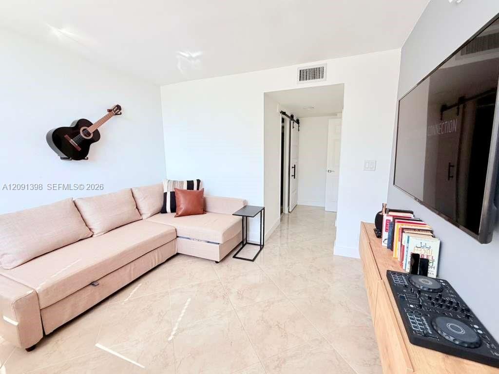 251 174th St , Unit 1712, Sunny Isles Beach, FL 33160 Photo