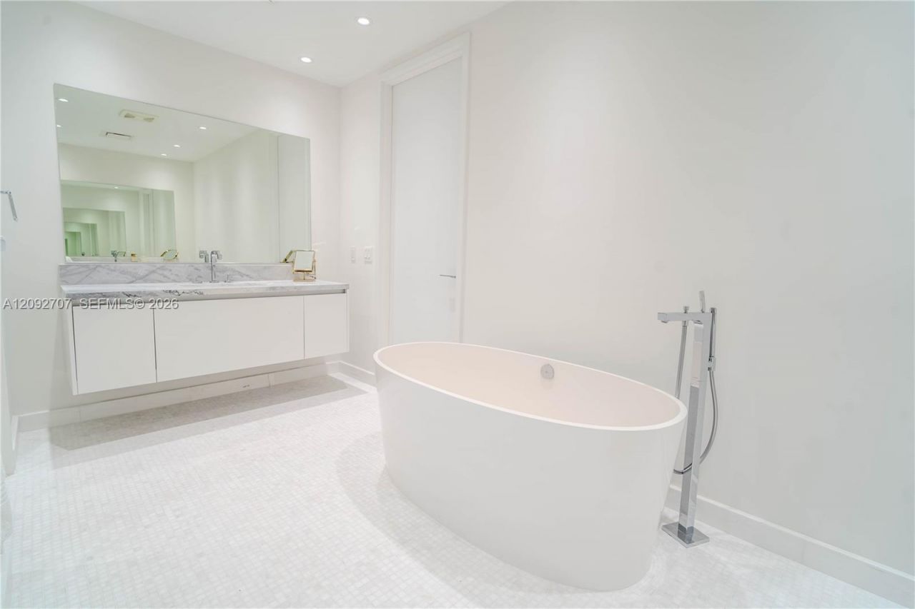 700 NE 26th Ter , Unit 2602, Miami, FL 33137 Photo