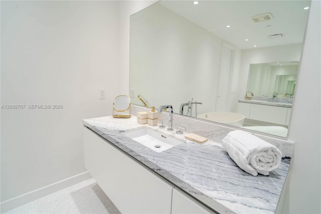 700 NE 26th Ter , Unit 2602, Miami, FL 33137 Photo
