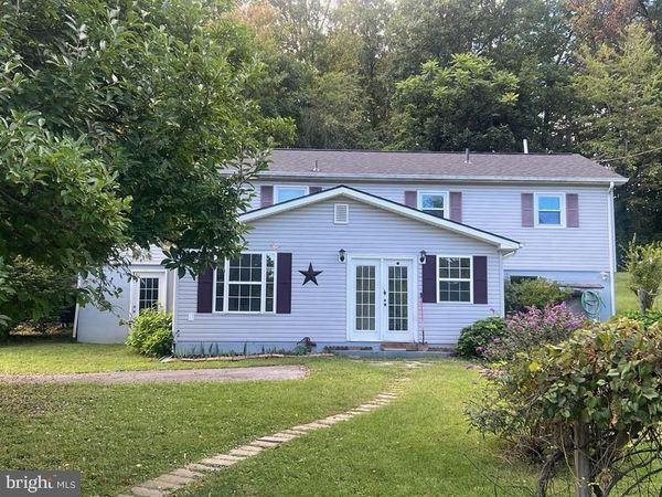 3305 BUTTS MILL ROAD, HEDGESVILLE, WV 25427