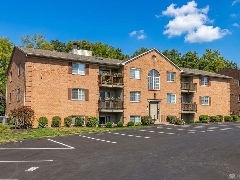 1570 Gelhot Drive, Unit 106, Fairfield, OH 45014 Photo 2