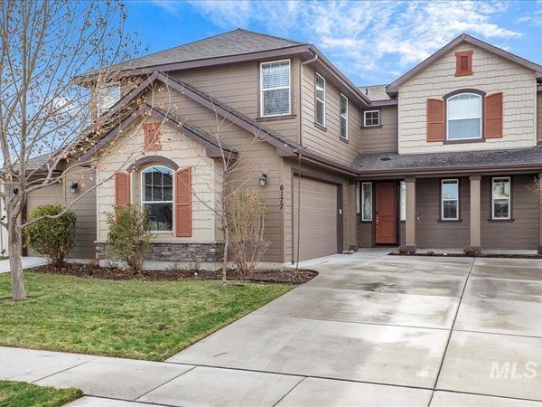6177 E Canyon Crossing Dr, Nampa, ID 83687