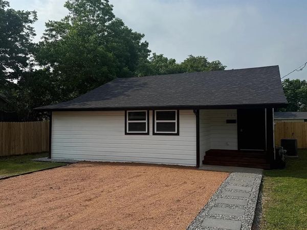111 E San Antonio Avenue , Cooper, TX 75432