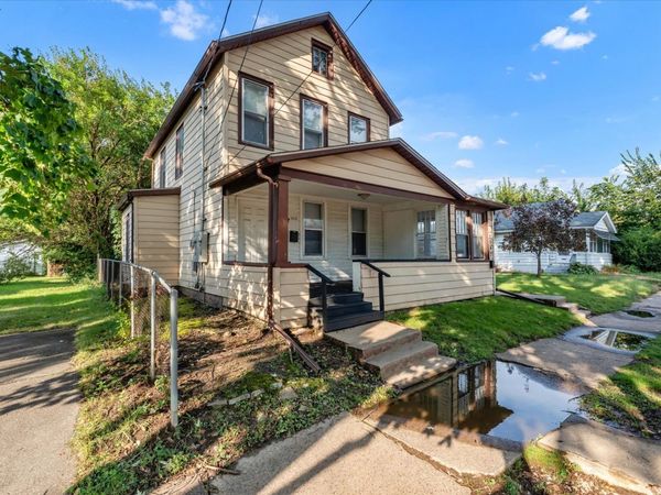 2947 13TH Avenue , Rock Island, IL 61201