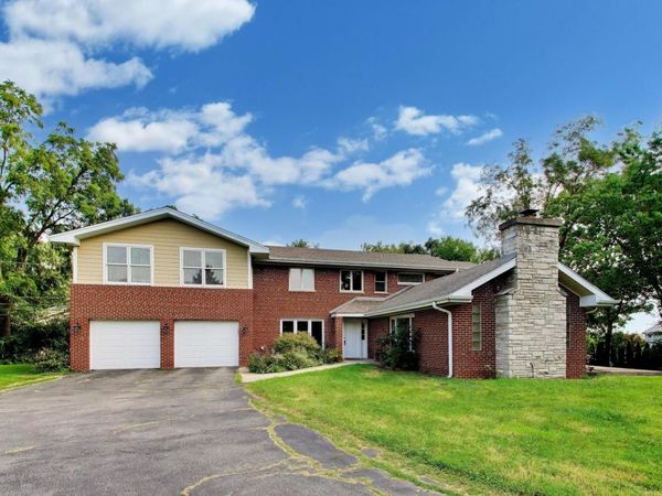 Burr Ridge, IL 60527