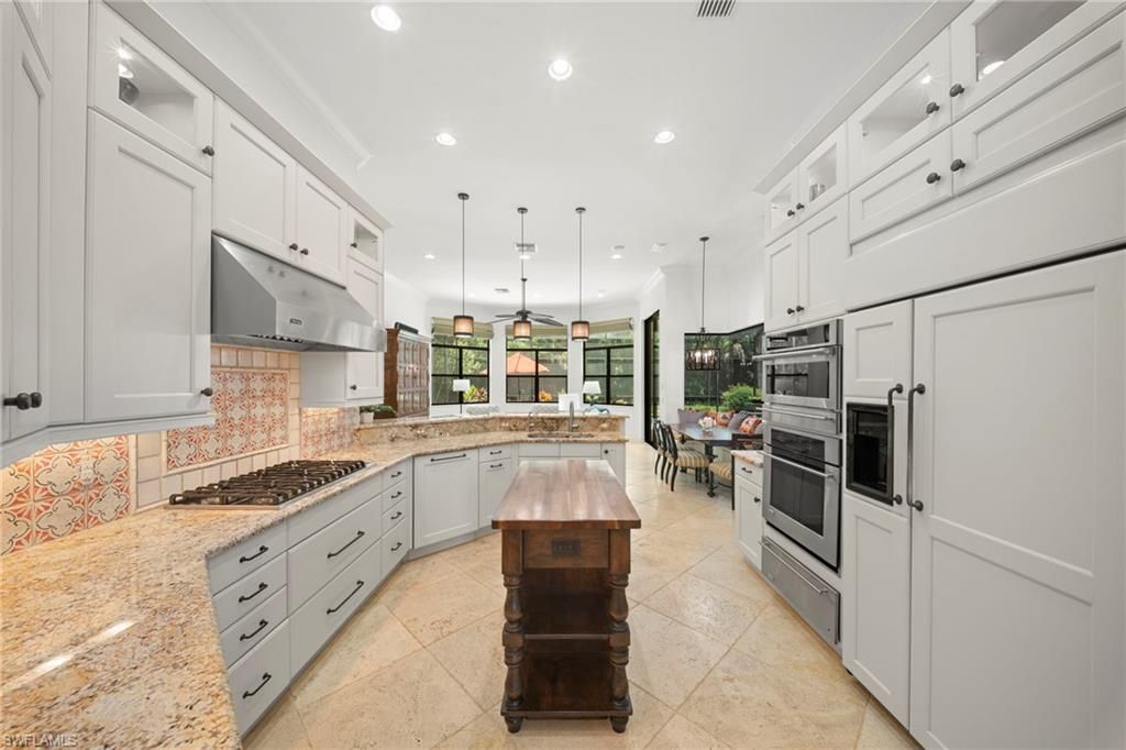6477 Costa Cir , Naples, FL 34113 Photo