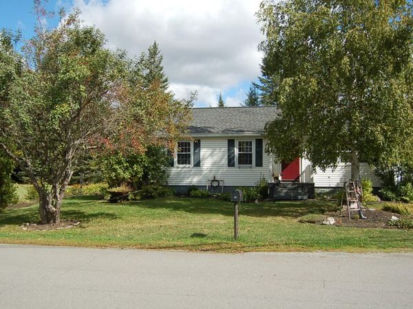 28 Sunset Avenue , Hampden, ME 04444