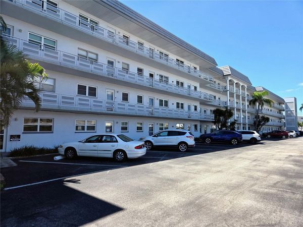 3018 59TH STREET S, Unit 303, GULFPORT, FL 33707