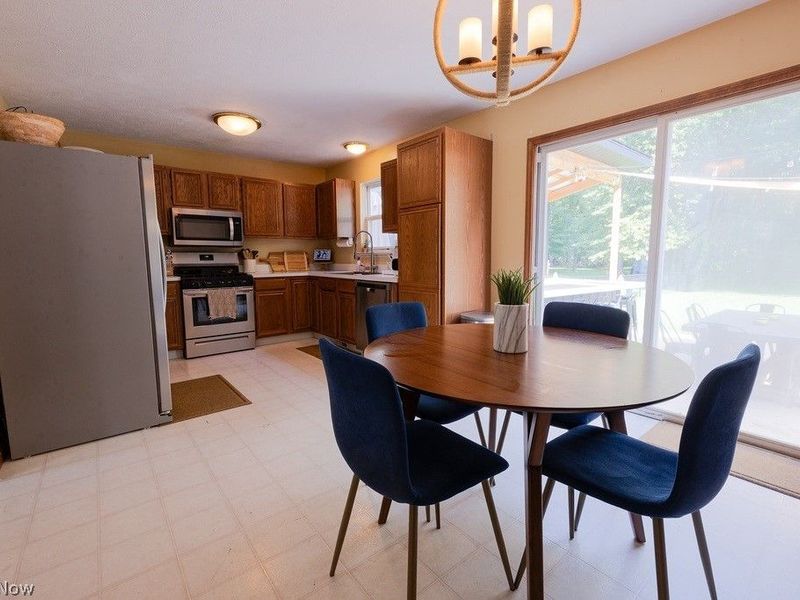 38615 Bell Road, Willoughby, OH 44094 Photo 9