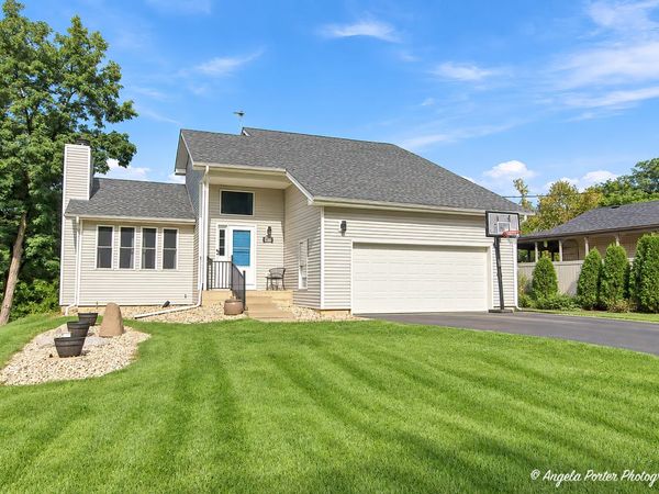 4103 Westwood Drive, Wonder Lake, IL 60097
