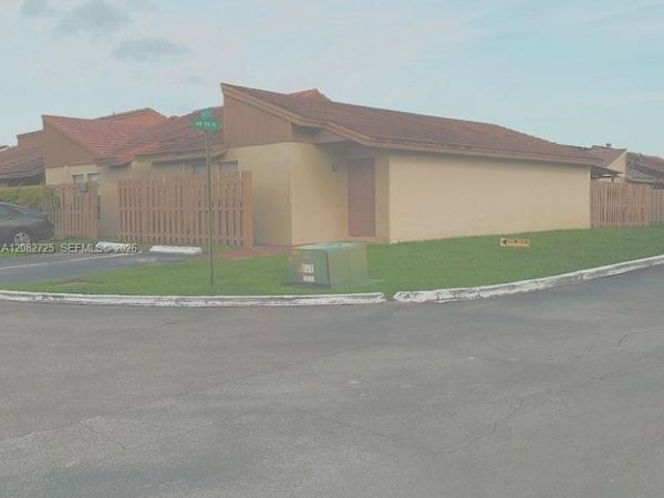 13566 SW 11th Ln , Miami, FL 33184