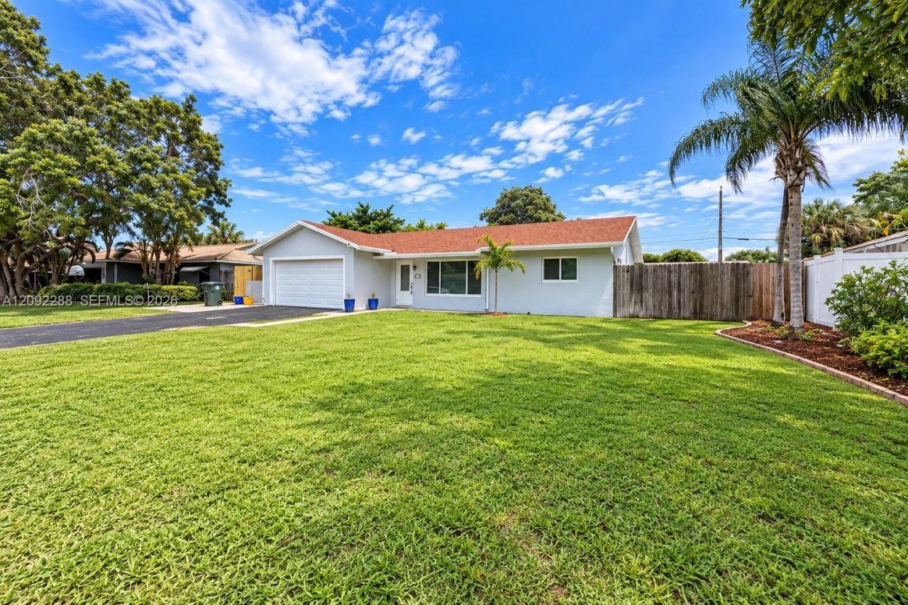 3700 NW 2nd Ct, Boca Raton, FL 33431 Photo