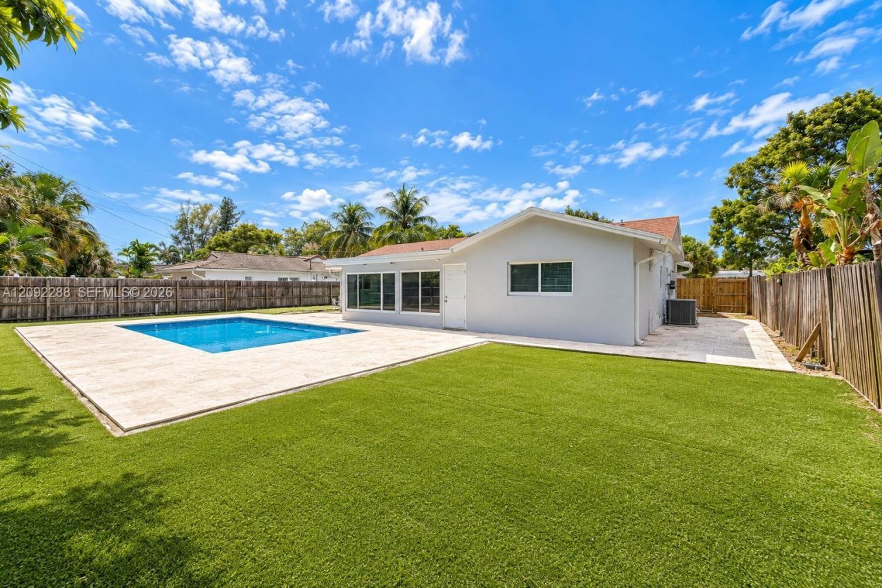 3700 NW 2nd Ct, Boca Raton, FL 33431 Photo