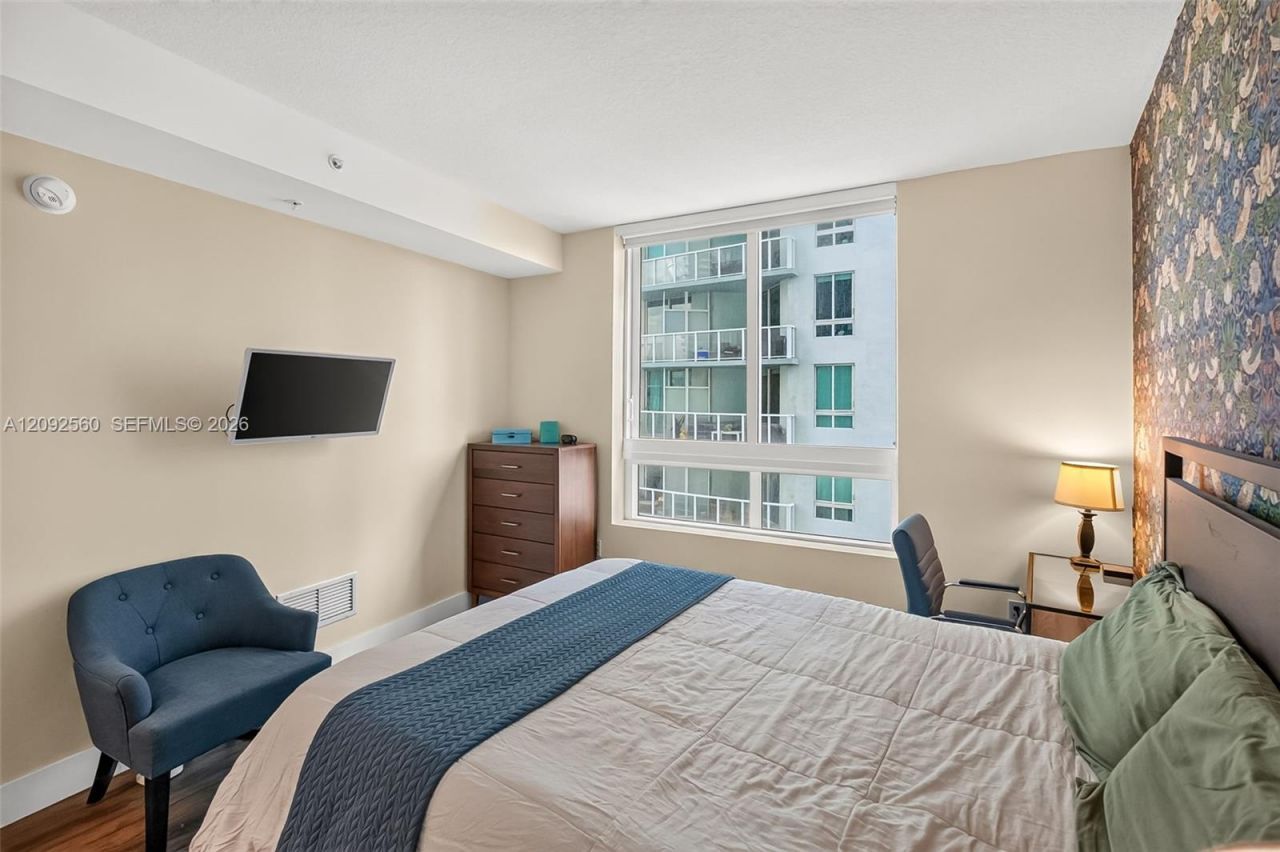 1900 N Bayshore Dr, Unit 2717, Miami, FL 33132 Photo