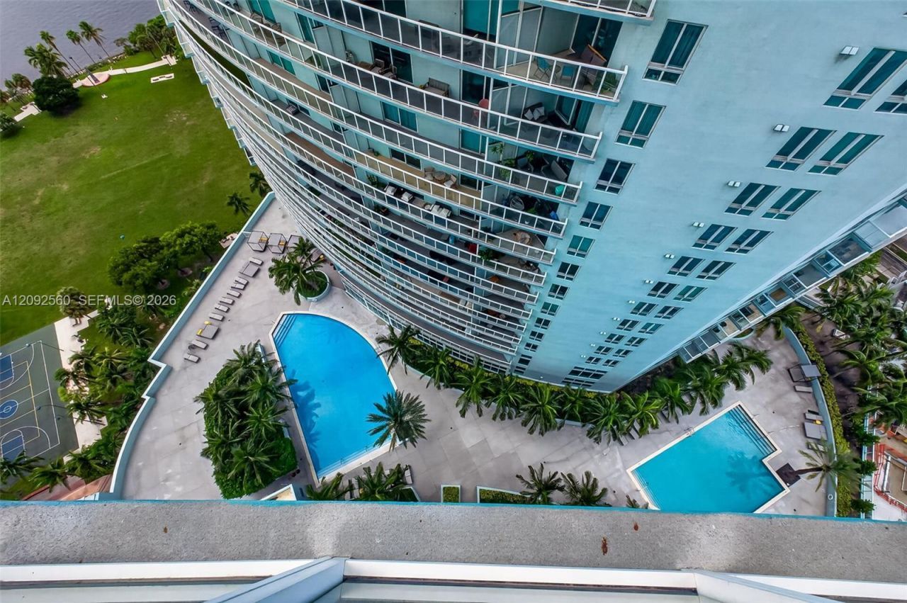 1900 N Bayshore Dr, Unit 2717, Miami, FL 33132 Photo