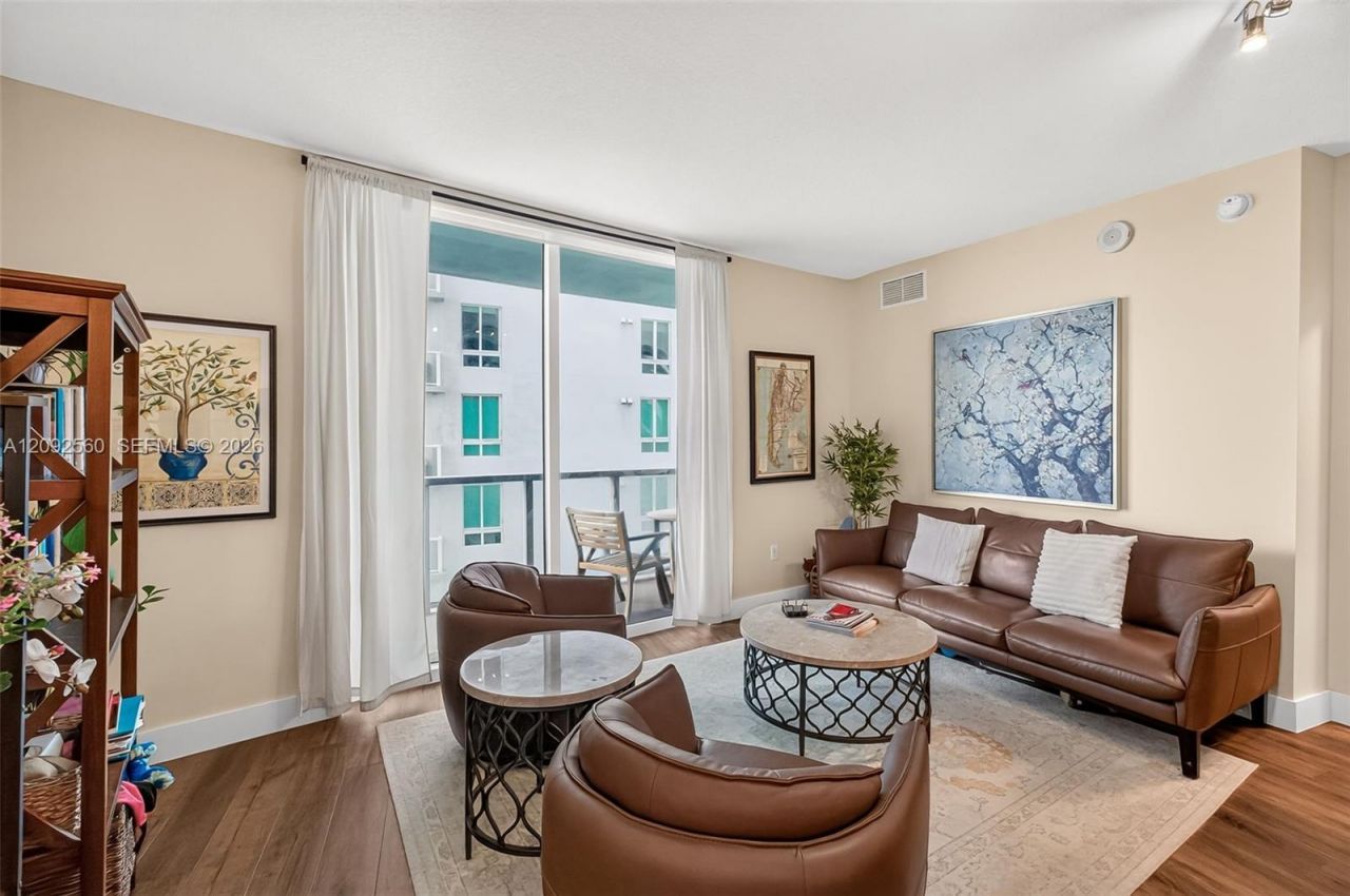 1900 N Bayshore Dr, Unit 2717, Miami, FL 33132 Photo