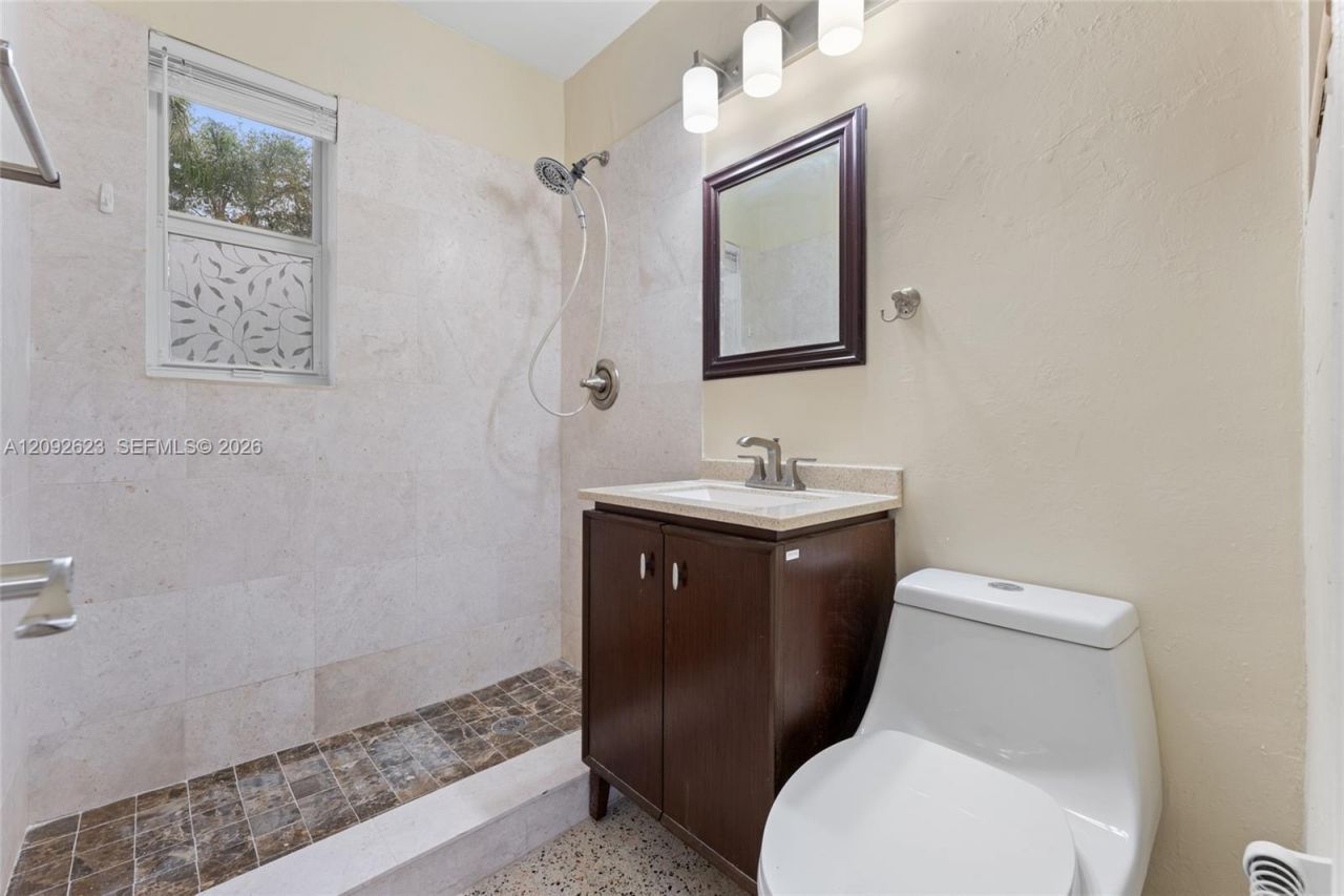 6820 SW 77th Ter , South Miami, FL 33143 Photo