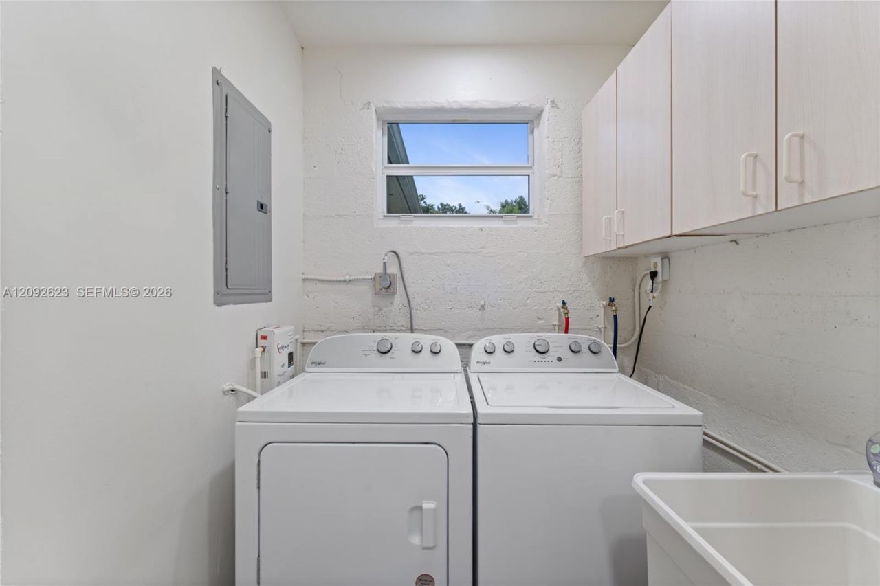 6820 SW 77th Ter , South Miami, FL 33143 Photo