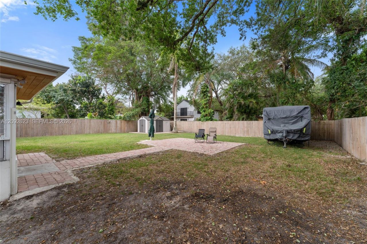 6820 SW 77th Ter , South Miami, FL 33143 Photo