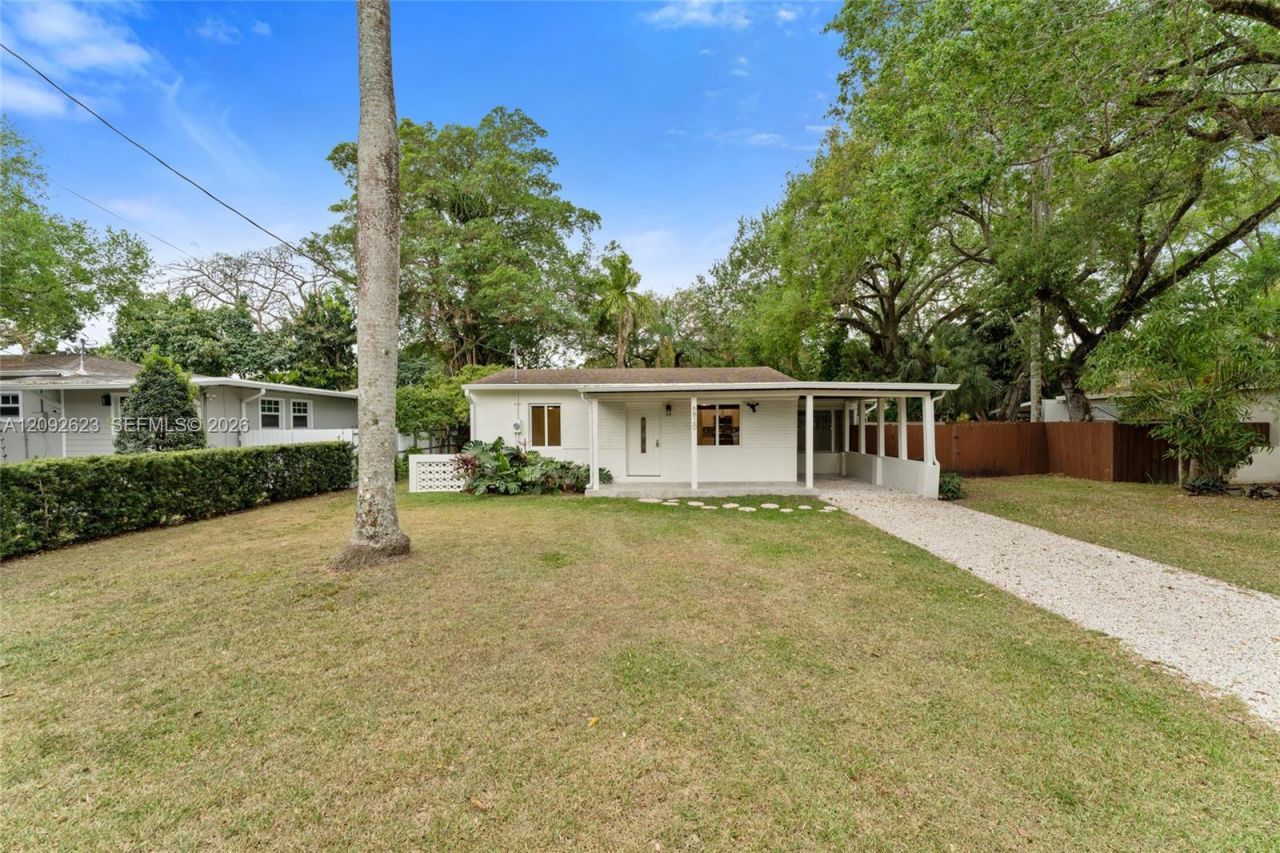 6820 SW 77th Ter , South Miami, FL 33143 Photo