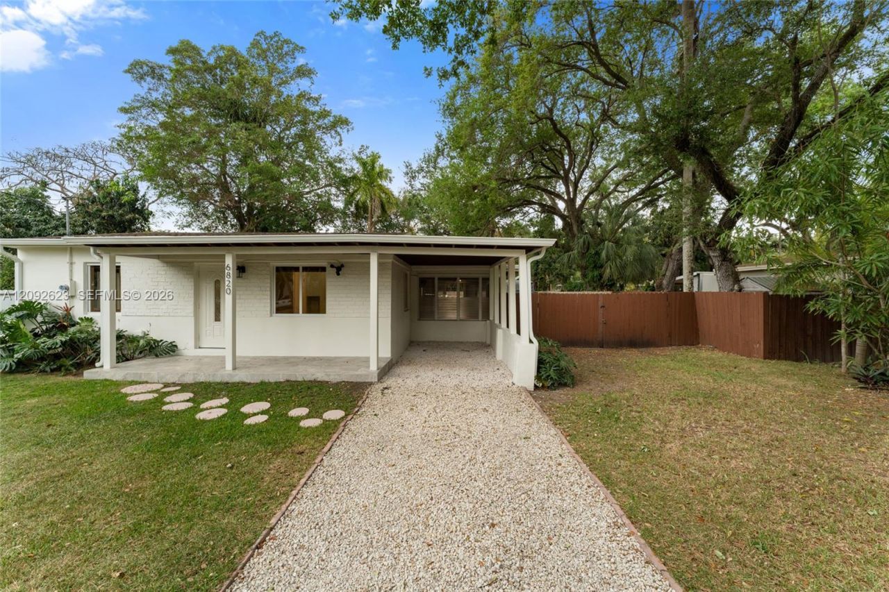 6820 SW 77th Ter , South Miami, FL 33143 Photo