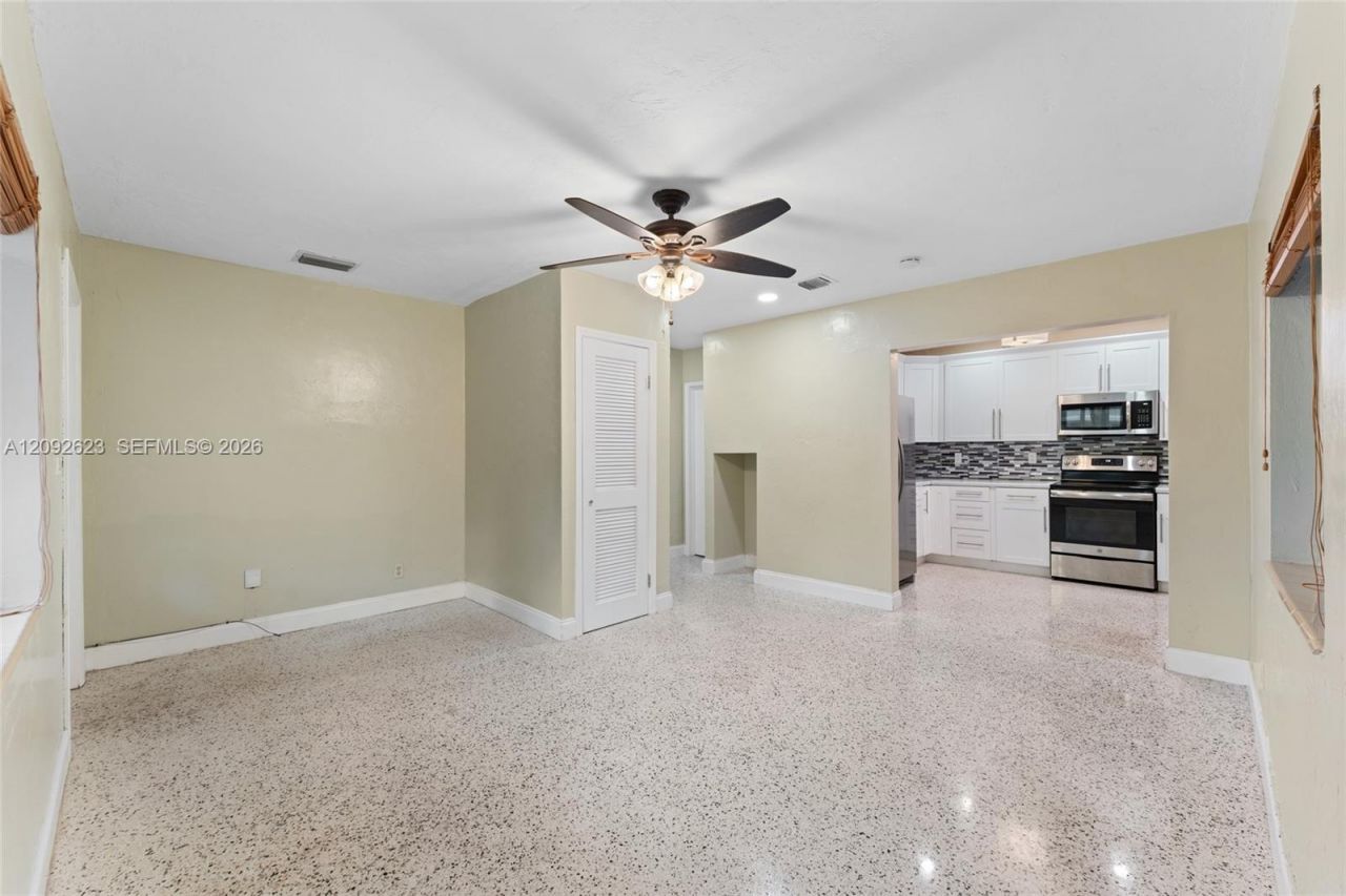 6820 SW 77th Ter , South Miami, FL 33143 Photo
