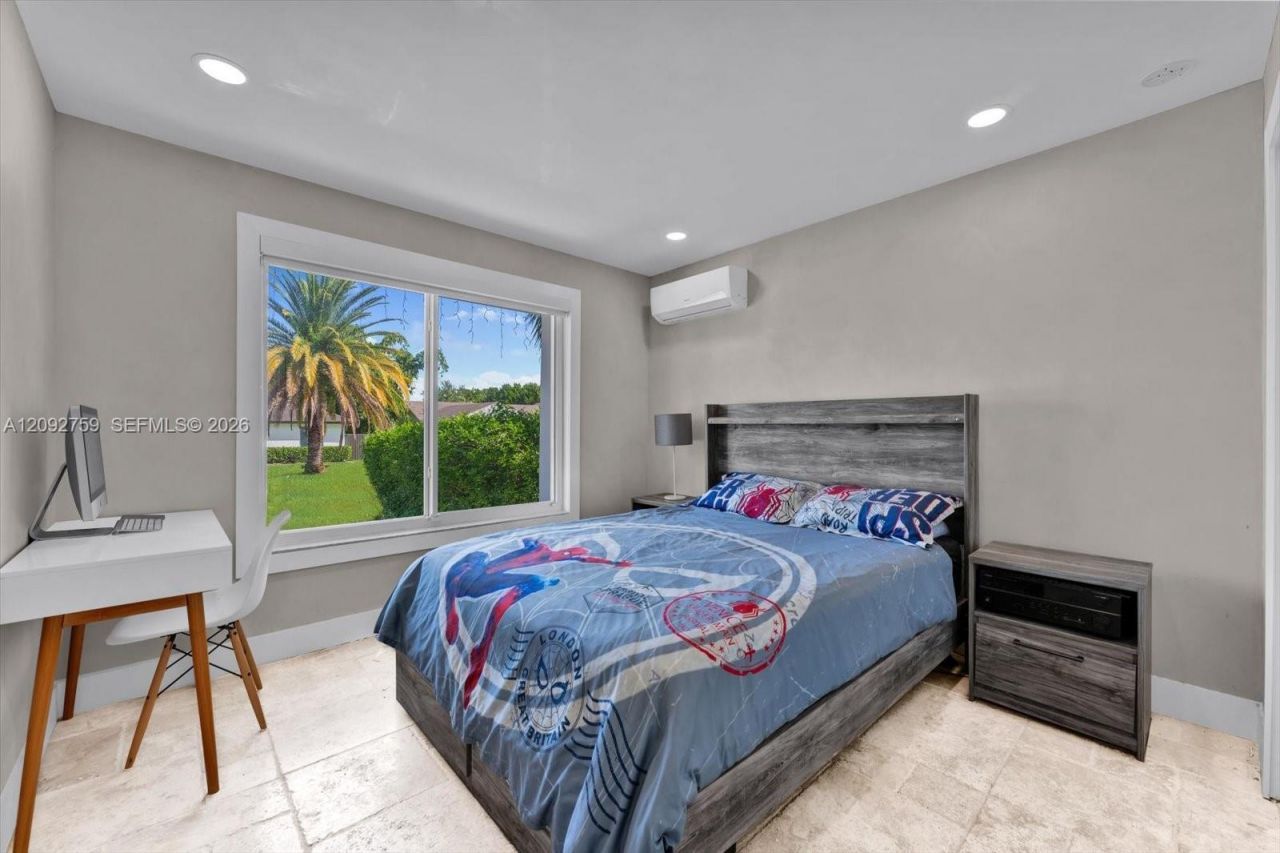 11464 SW 100th Ter, Miami, FL 33176 Photo