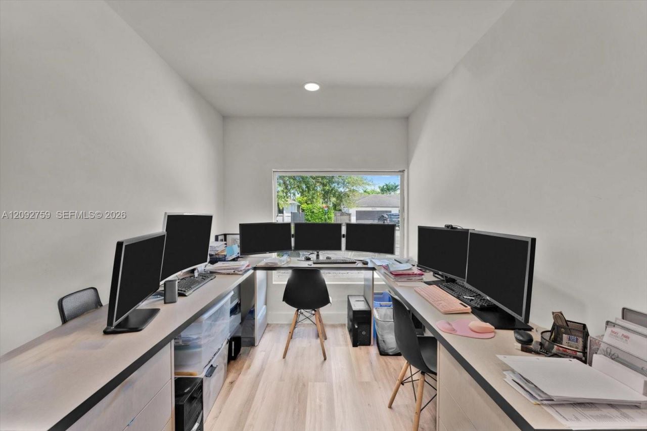 11464 SW 100th Ter, Miami, FL 33176 Photo