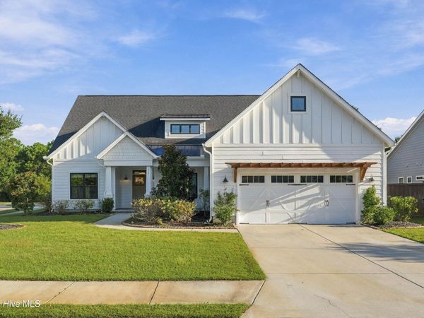 11 Lemongrass Court, Hampstead, NC 28443