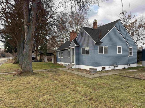 2104 College Avenue, Caldwell, ID 83605