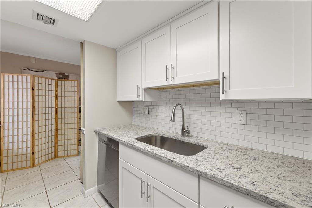 2366 E Mall Dr, Unit 213, Fort Myers, FL 33901 Photo