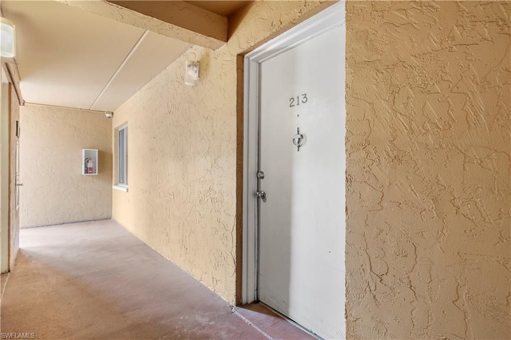 2366 E Mall Dr, Unit 213, Fort Myers, FL 33901 Photo