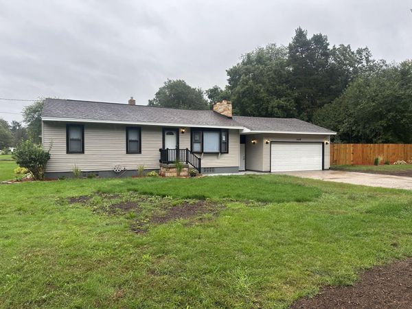 4340 S Quarterline Road, Muskegon, MI 49444