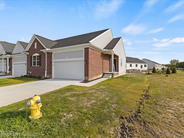 1439 Lincoln Street , Unit 37, Lapeer, Mi 48446