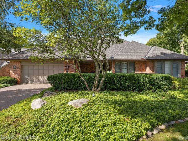 233 Norcliff Drive , Bloomfield Township, Mi 48302