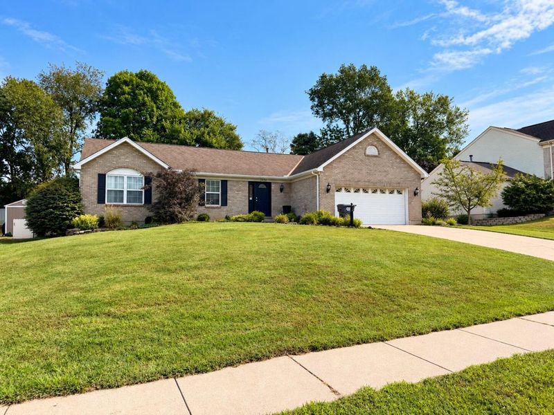 8436 Woodcreek Drive, Florence, KY 41042 Photo 1