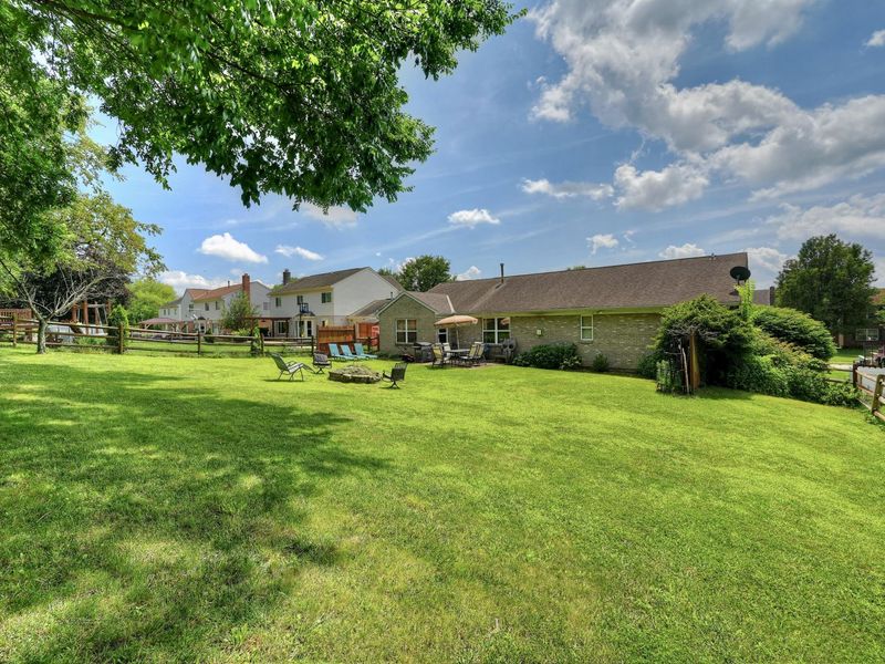 8436 Woodcreek Drive, Florence, KY 41042 Photo 3