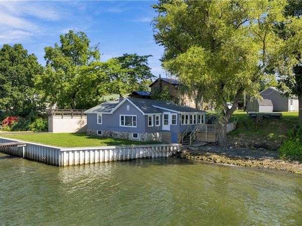 4724 E Lake Road, Geneva, NY 14456