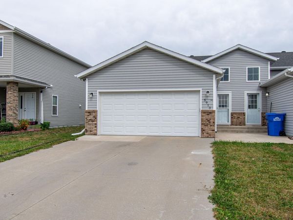 5913 58th Avenue S, Fargo, ND 58104