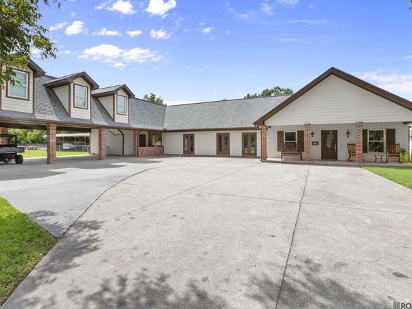 104 Pasture Court, Thibodaux, LA 70301