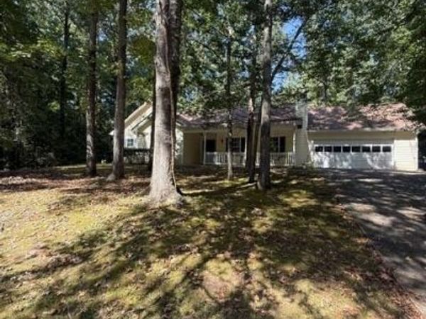 255 Lakeside Drive, Covington, GA 30016