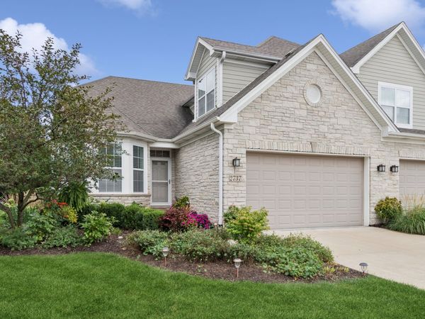 2737 Nicole Circle , Aurora, IL 60502