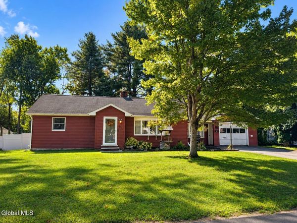 16 Carolyn Lane, Glenville, NY 12302
