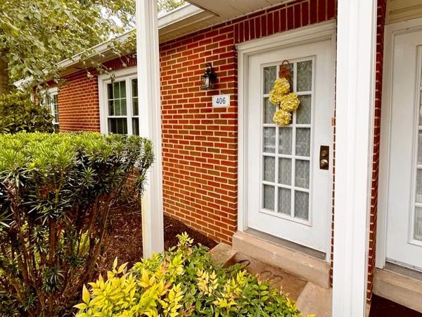406 BEACON HILL DRIVE , HOLLAND, PA 18966