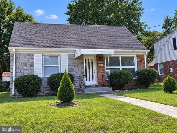 2013 VAN BUREN STREET , HYATTSVILLE, MD 20782