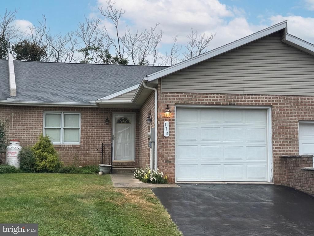 172 ANTIETAM DRIVE, WAYNESBORO, PA 17268