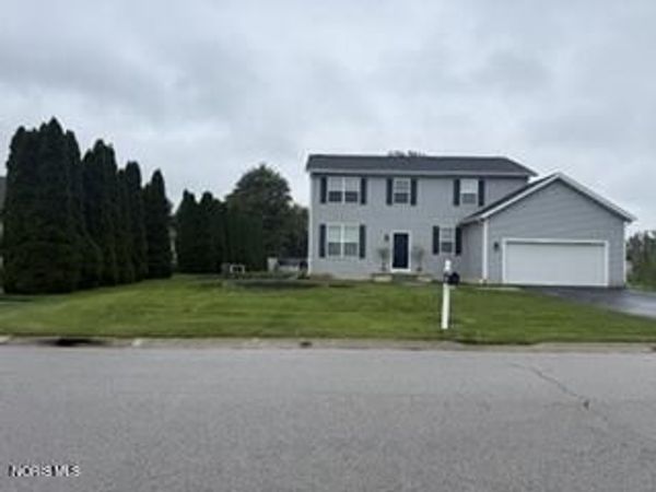 27821 Schriber Street , Walbridge, OH 43465
